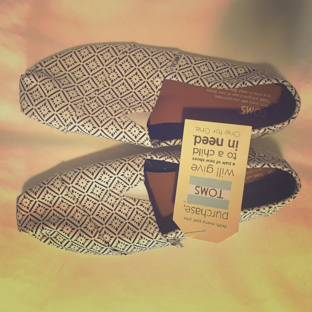 Brand New Toms